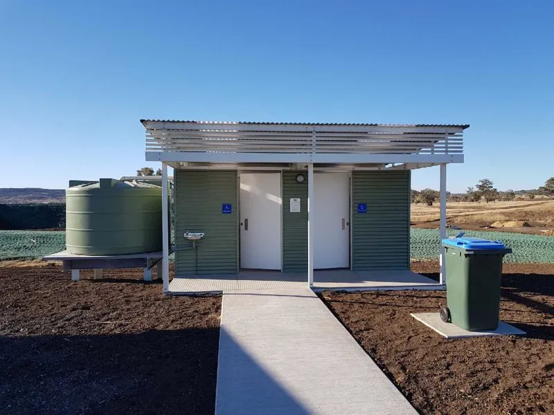 Toowoomba Truck Stop LooCube